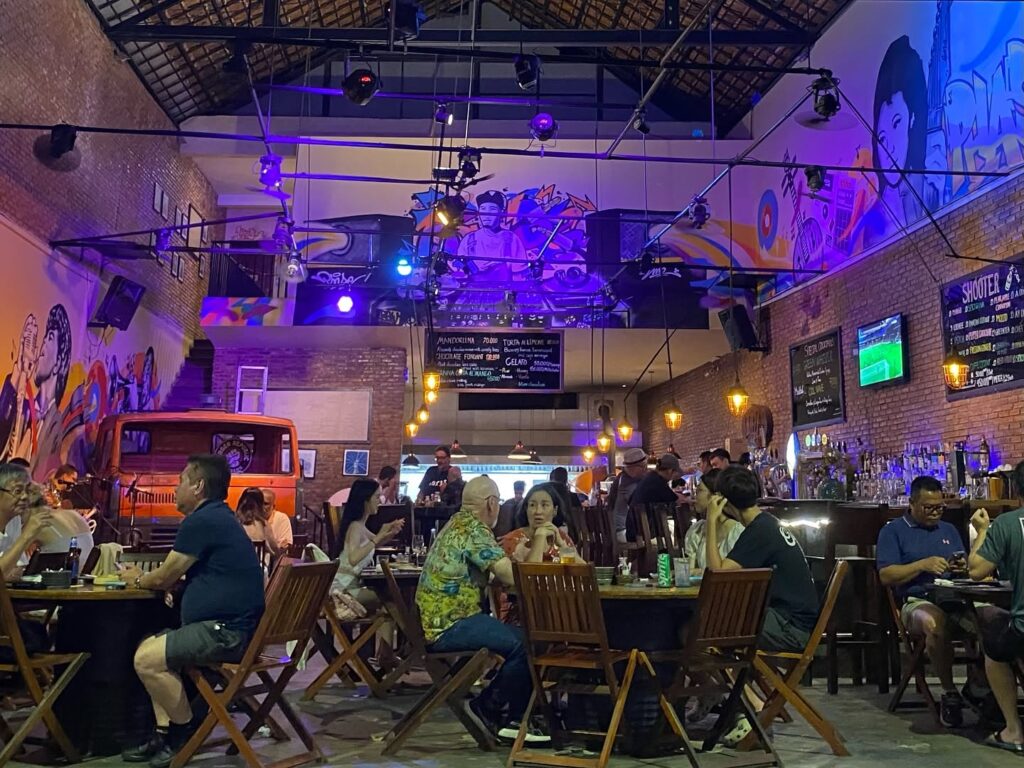 Luna Pub