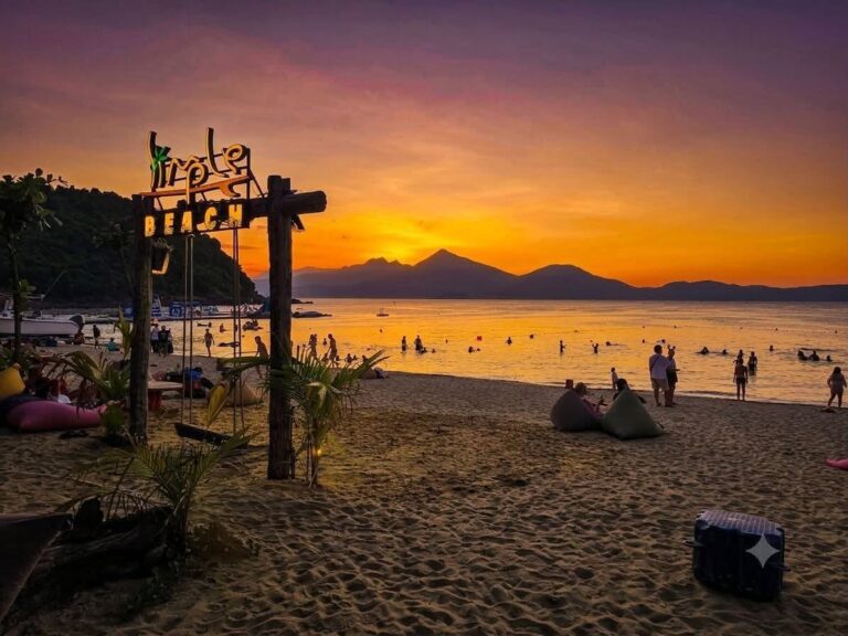 Simple Beach Tiên Sa