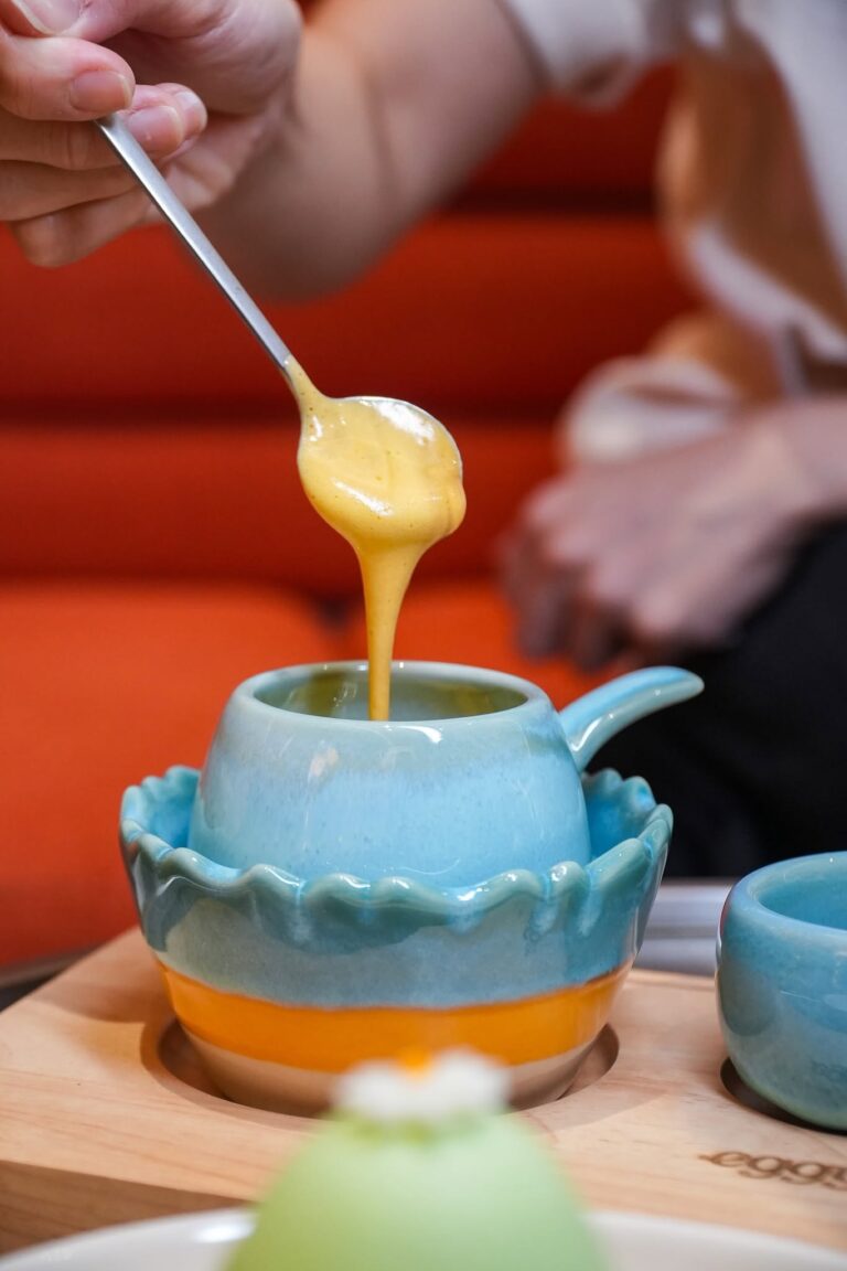 Eggyolk Coffee