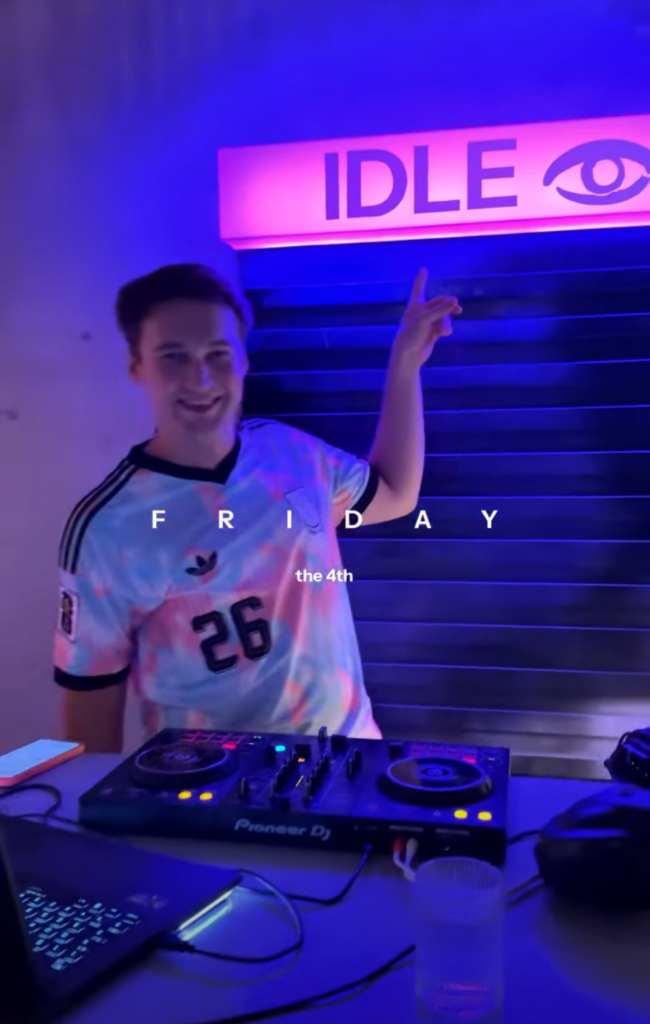 Idle DJ Set with IGA