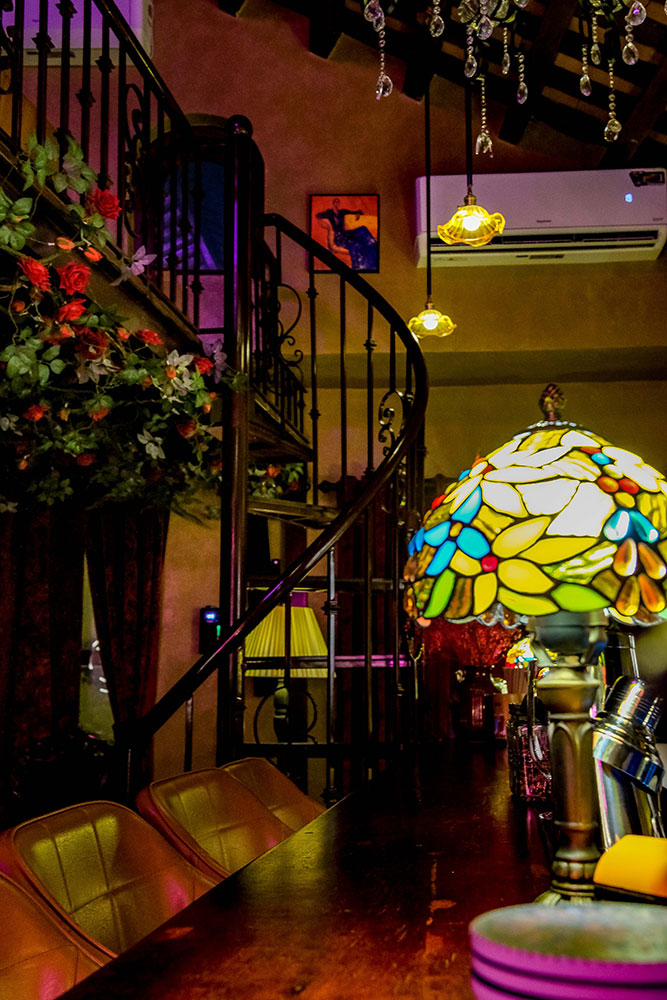 Speakeasy Moon Bar in Hoi An