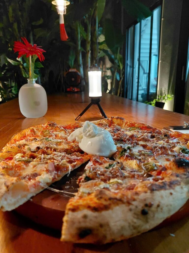 Tomini's Pizza
